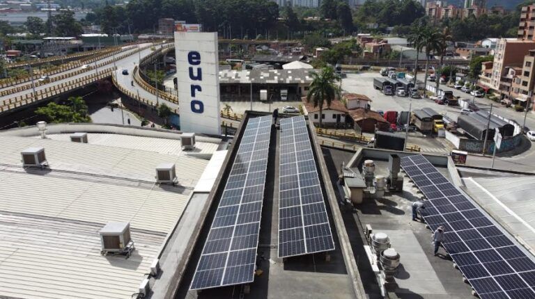 paneles solares normatividad energia solar en colombia